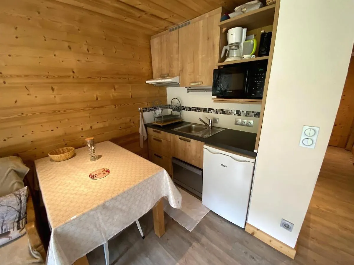 Studio Cabine Renove Avec Balcon Pres Des Pistes Et Village A La Clusaz - Fr-1-459-194 0*,  Frankrike